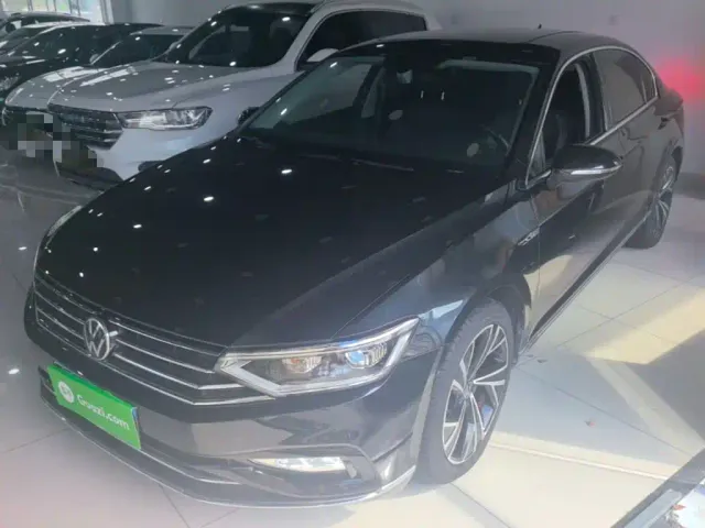 Фотография автомобиля — Volkswagen Magotan