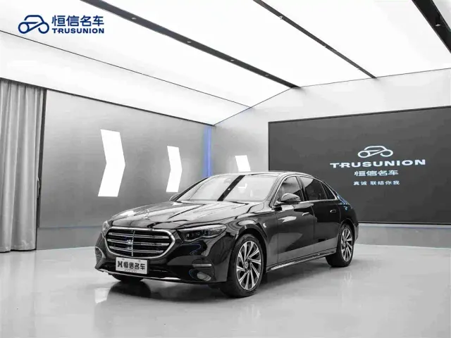 Mercedes-Benz E-Class — Фото автомобиля 3