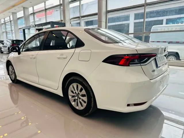 Toyota Corolla — Фото автомобиля 5