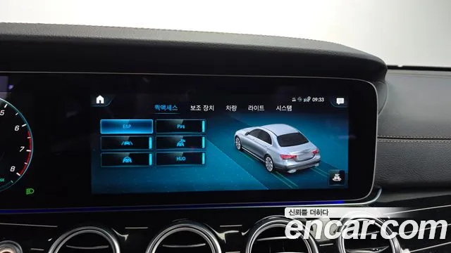 Mercedes-Benz E-Class — Фото автомобиля 20