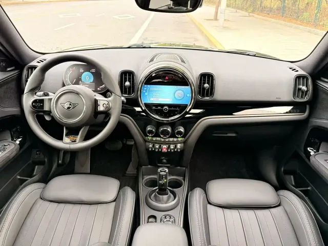 MINI Countryman — Фото автомобиля 7