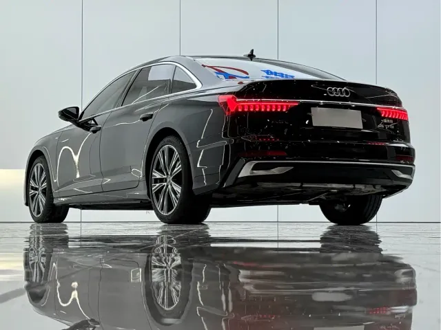 Audi A6L — Фото автомобиля 14