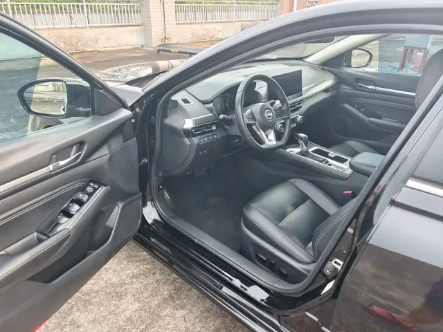 Nissan Teana — Фото автомобиля 4