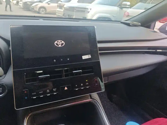 Toyota Avalon — Фото автомобиля 13
