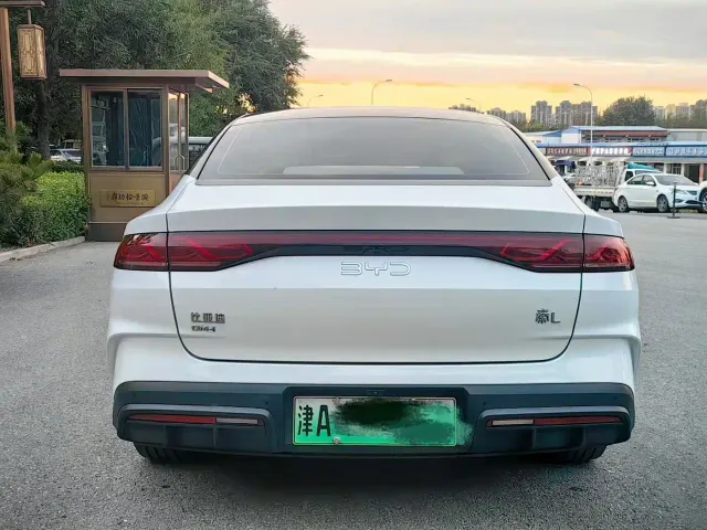 BYD Qin L — Фото автомобиля 4