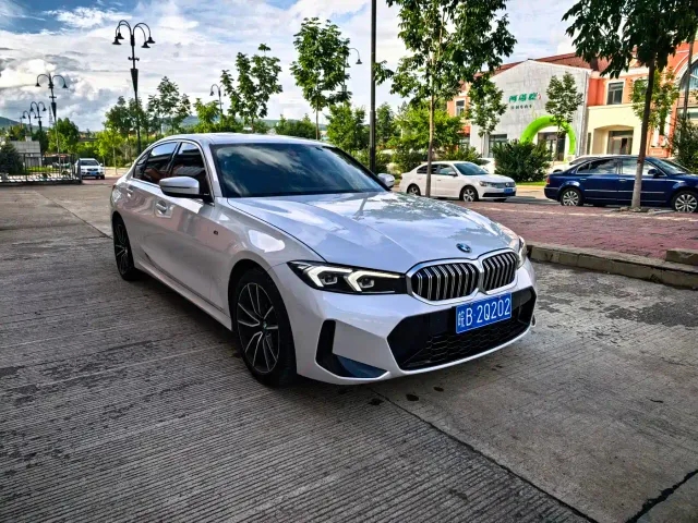 BMW 3 Series — Фото автомобиля 3