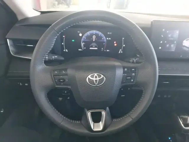 Toyota Camry — Фото автомобиля 10