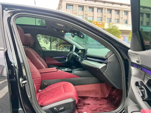 BMW 5 Series — Фото автомобиля 6