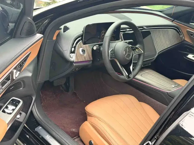 Mercedes-Benz E-Class — Фото автомобиля 4