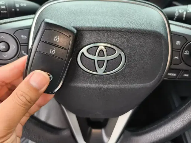 Toyota Frontlander 2026 2.0L Smart Hybrid Dual Engine Leading Edition — Фото автомобиля 11