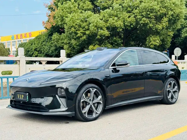 Фотография автомобиля — Nio ET5 Touring