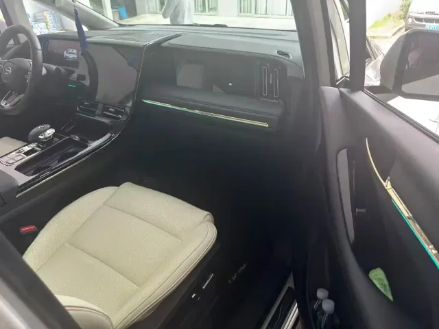 GAC Trumpchi E9 — Фото автомобиля 8