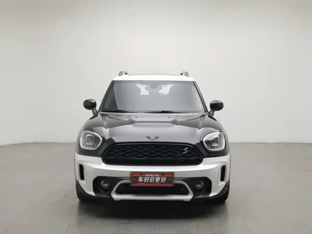 MINI Countryman — Фото автомобиля 3