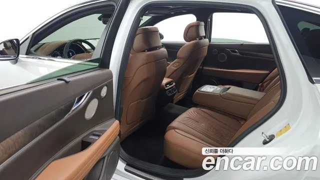 Genesis G80 Бензин 2.5 турбо 2WD — Фото автомобиля 10