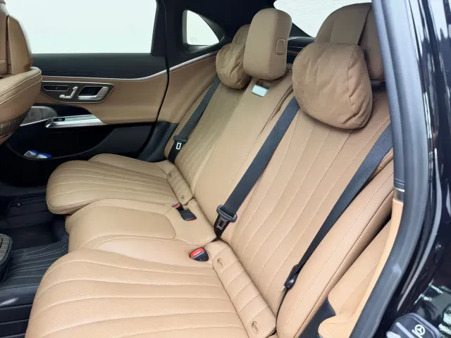 Mercedes-Benz E-Class — Фото автомобиля 10