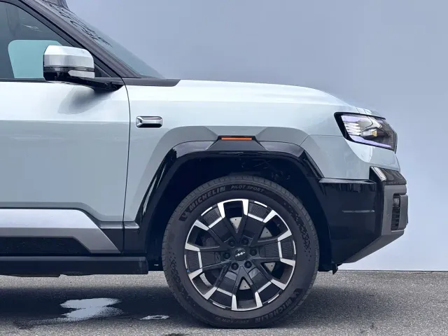 BYD FangChengBao Leopard 8 — Фото автомобиля 6