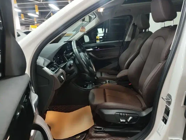 BMW X1 — Фото автомобиля 14