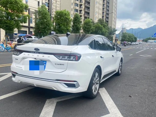 Ford Mondeo — Фото автомобиля 12