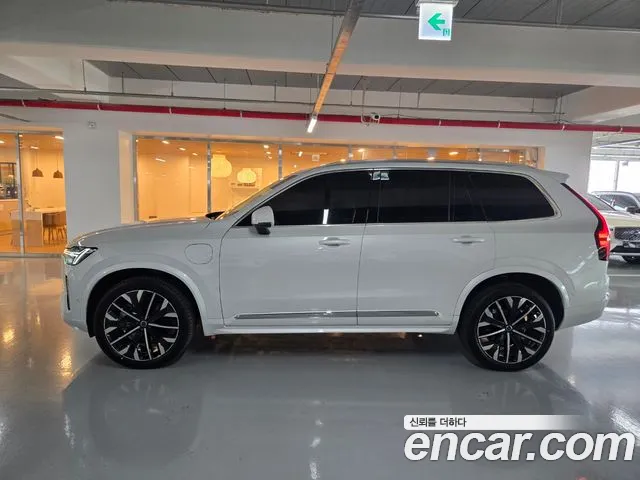 Volvo XC90 — Фото автомобиля 14