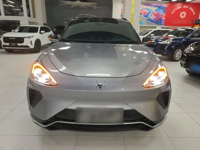 Arcfox Alpha T — Фото автомобиля 2