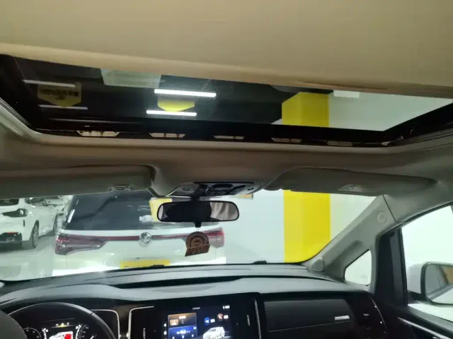 GAC Trumpchi M8 — Фото автомобиля 17