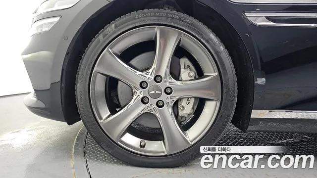 Genesis G80 Бензин 3.5 турбо AWD — Фото автомобиля 5