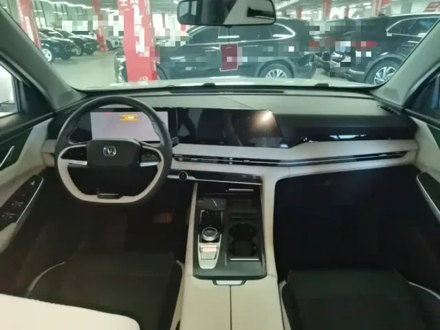 Changan CS75 Plus — Фото автомобиля 9