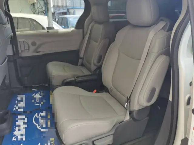 Toyota Granvia — Фото автомобиля 16