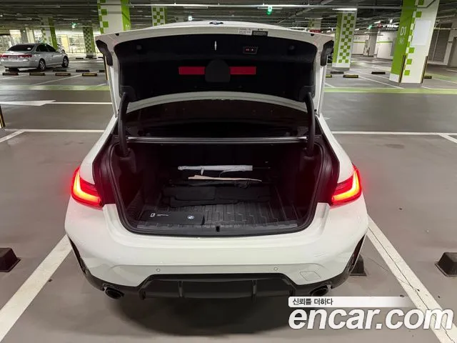 BMW 3-Series 3 серия (G20) 320i M Sport — Фото автомобиля 14