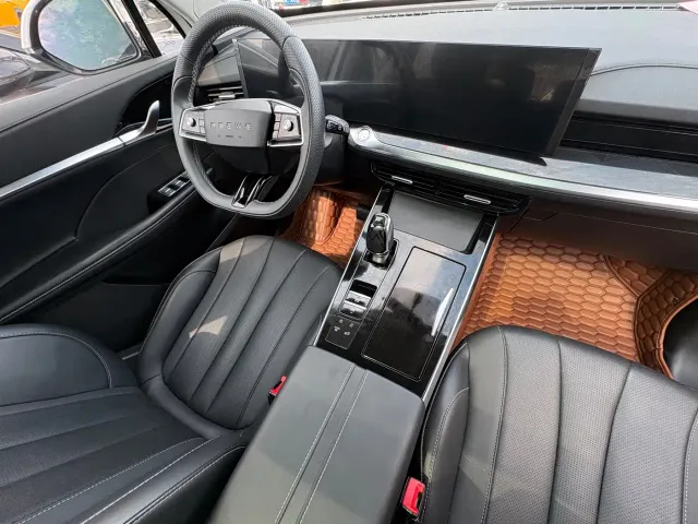 Roewe RX5 Max — Фото автомобиля 14