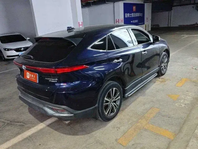 Toyota Harrier — Фото автомобиля 2