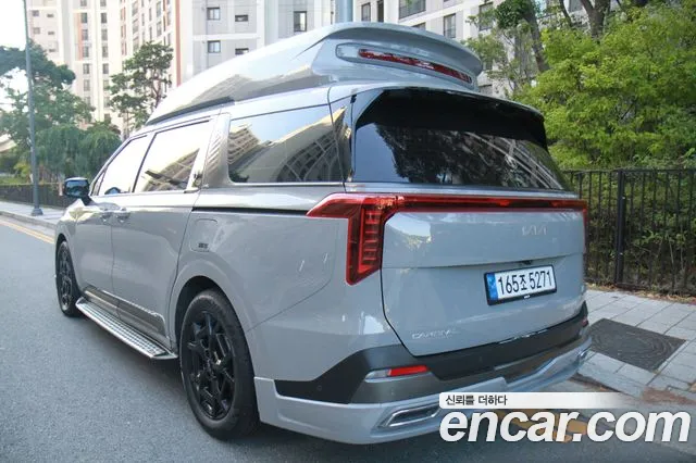 Kia Carnival Generation 4 — Фото автомобиля 2