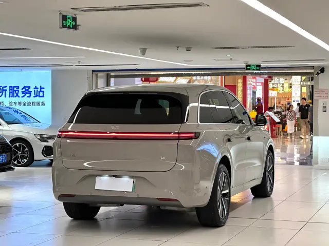Li Auto L6 — Фото автомобиля 7