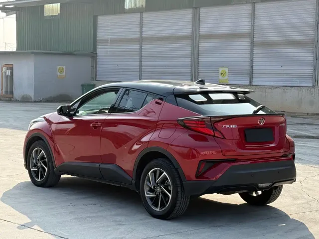 Toyota C-HR — Фото автомобиля 5