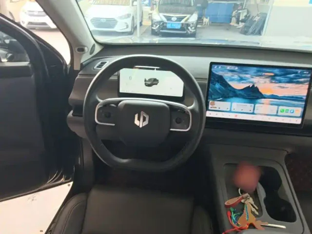 Leapmotor C10 — Фото автомобиля 6