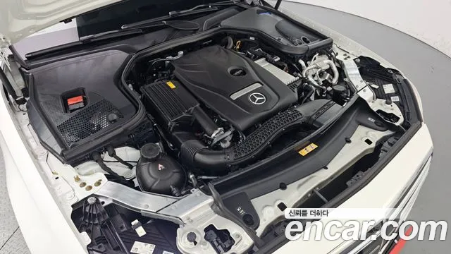 Mercedes-Benz E-Class — Фото автомобиля 6