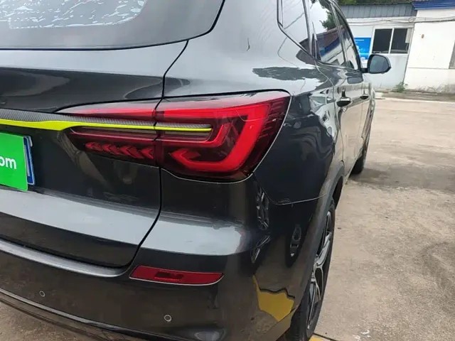 Roewe RX5 — Фото автомобиля 7