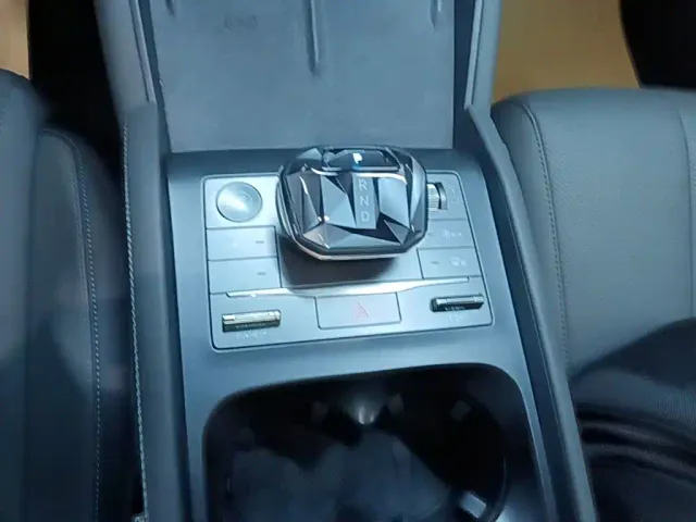 BYD Qin L — Фото автомобиля 13