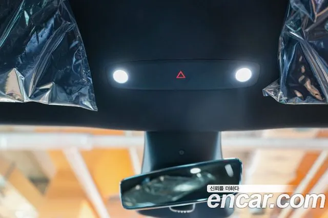 Tesla Model Y — Фото автомобиля 11