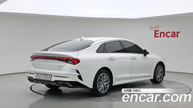 Kia K5 Generation 3 — Фото автомобиля 2