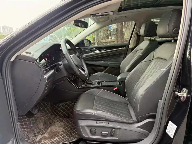 Volkswagen Passat — Фото автомобиля 4