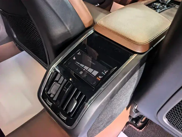 Volvo S90 — Фото автомобиля 7