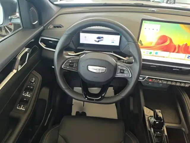 Geely Binyue — Фото автомобиля 10