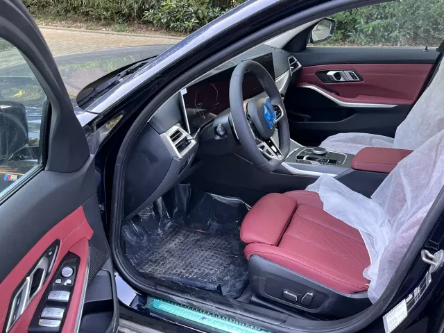 BMW 3 Series — Фото автомобиля 2