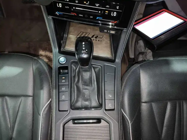 Volkswagen Passat — Фото автомобиля 13