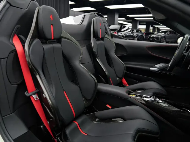 Ferrari SF90 — Фото автомобиля 21