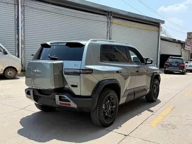 BYD FangChengBao Titanium 3 — Фото автомобиля 13