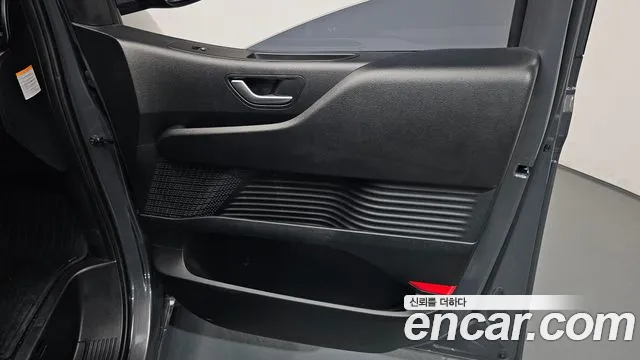 Hyundai Staria Staria — Фото автомобиля 24