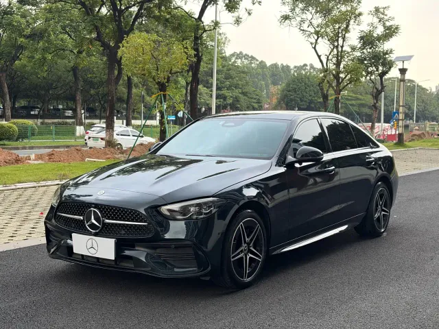 Фотография автомобиля — Mercedes-Benz C-Class
