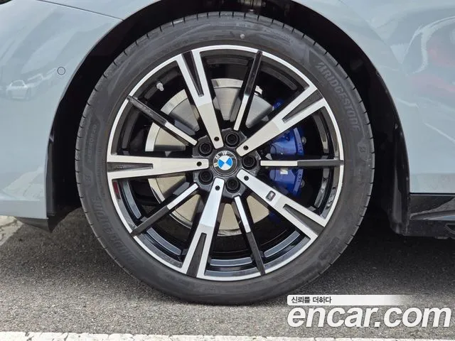 BMW 5 Series G60 — Фото автомобиля 19